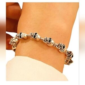 New! Silver Skull Bead Bracelet for Women